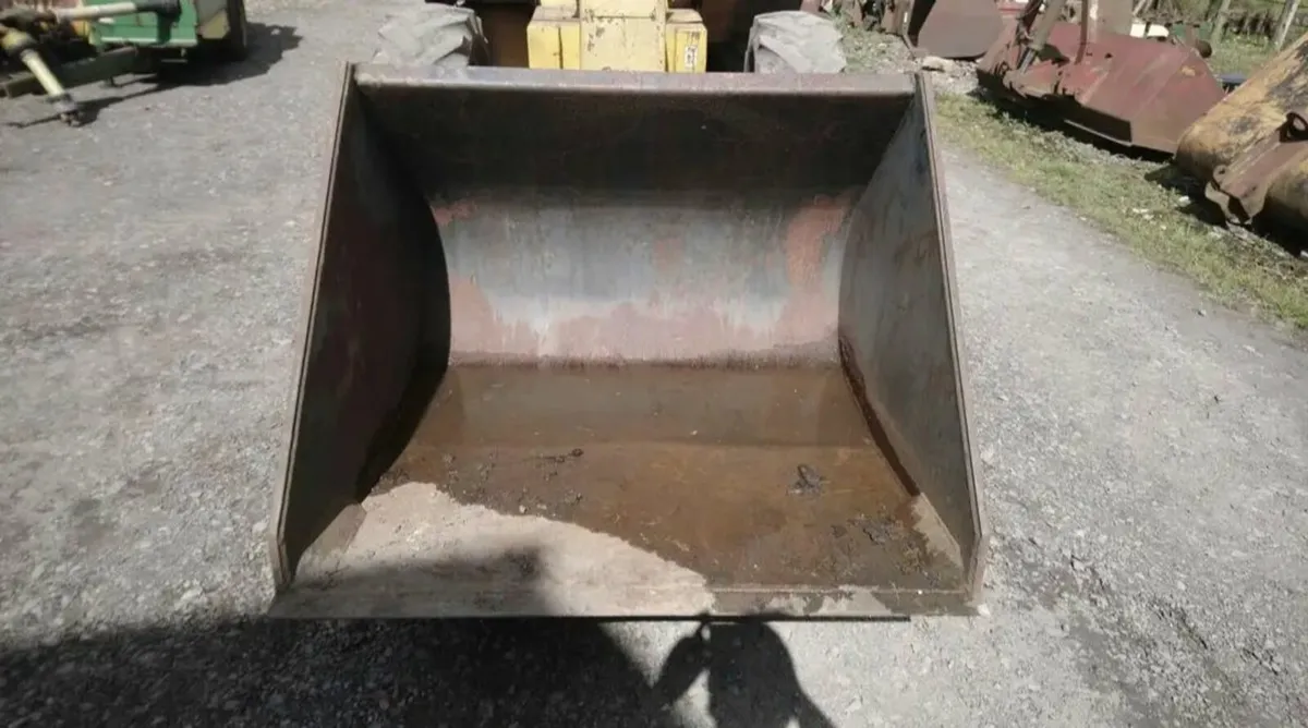 JCB 2CX LOADER BUCKET - Image 4