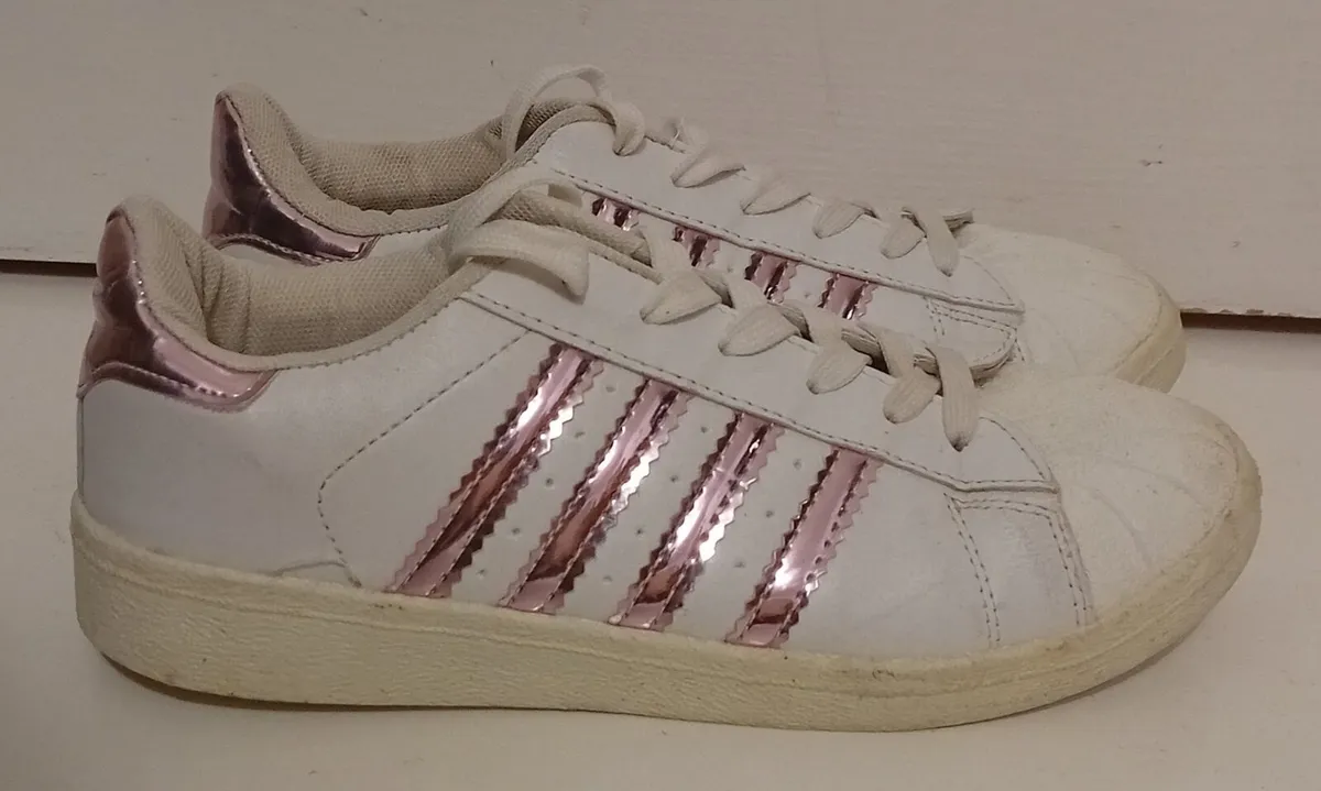 Girls Trainers UK4 - Image 3