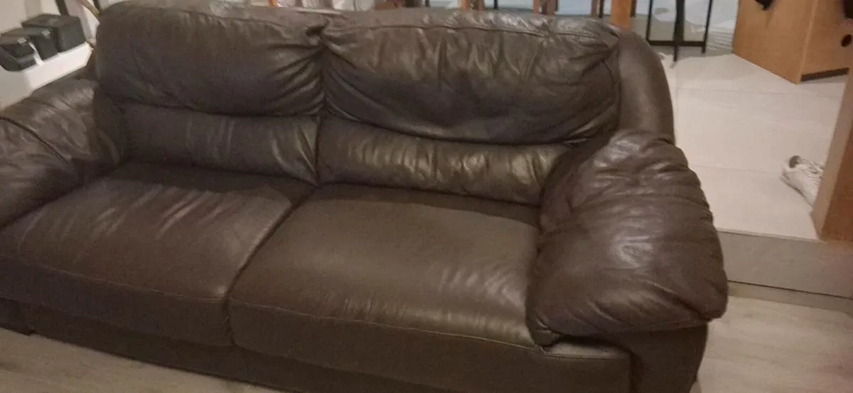 2 x 3 seater Caseys couches - Image 3