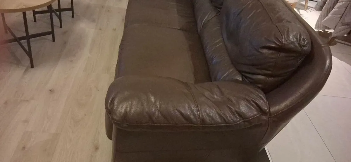 2 x 3 seater Caseys couches - Image 4