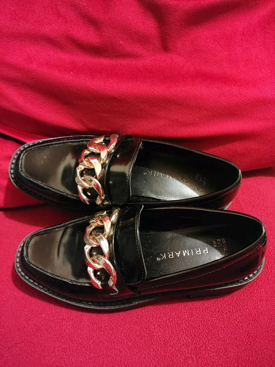Black Glossy Chain Loafers – Size 37 - Image 1