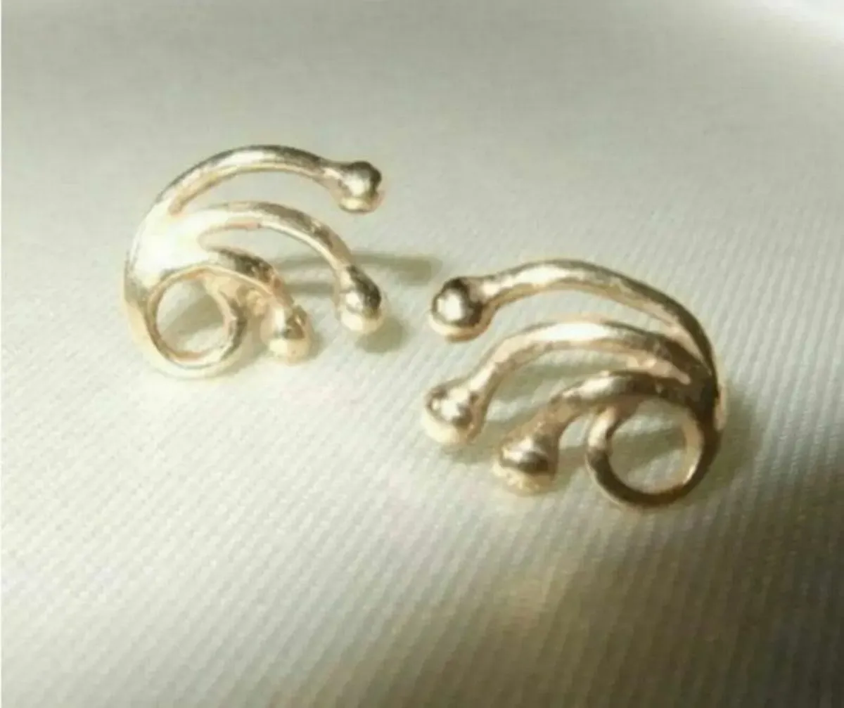 Vintage 9ct Gold Earrings - Image 1