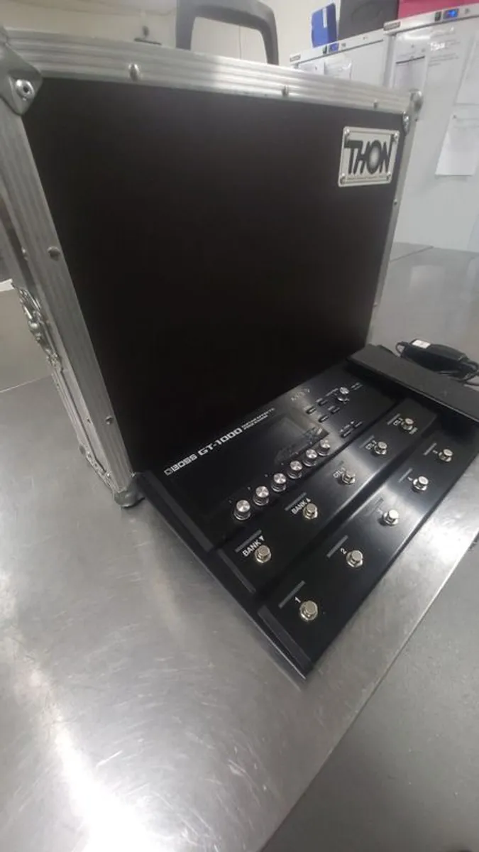 Boss GT1000 Excellent Condition  Includes Original Power Plug and Fitted Case - Image 1