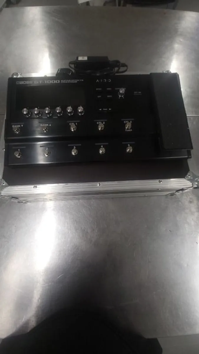 Boss GT1000 Excellent Condition  Includes Original Power Plug and Fitted Case - Image 2