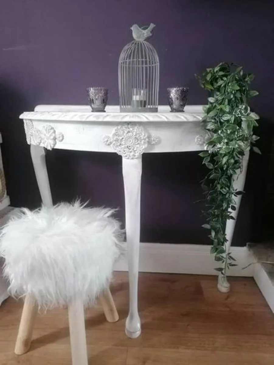 Sonville House Decorative Console Table - Image 2