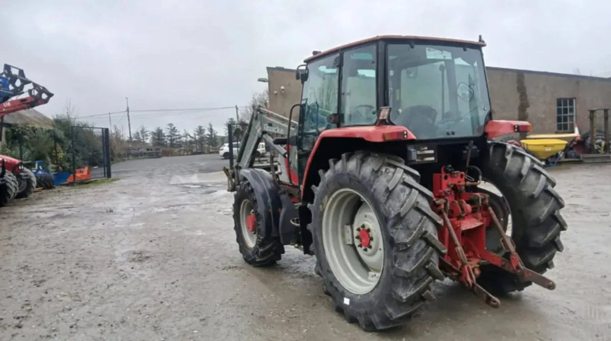 2004 Mc Cormick CX95 - Image 3