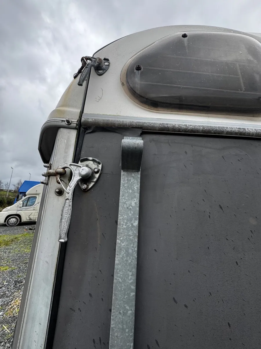 Cheval Liberte - Image 4