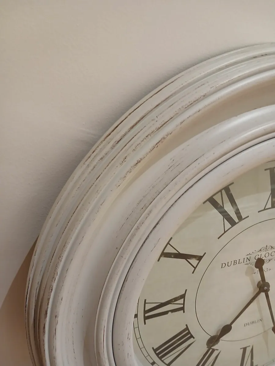 Large wall clock - Image 1