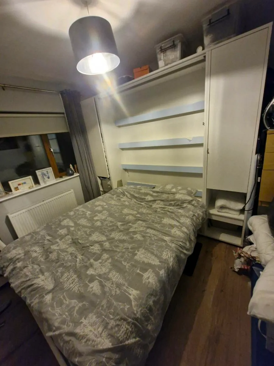 Murphy bed and side storage - Image 4
