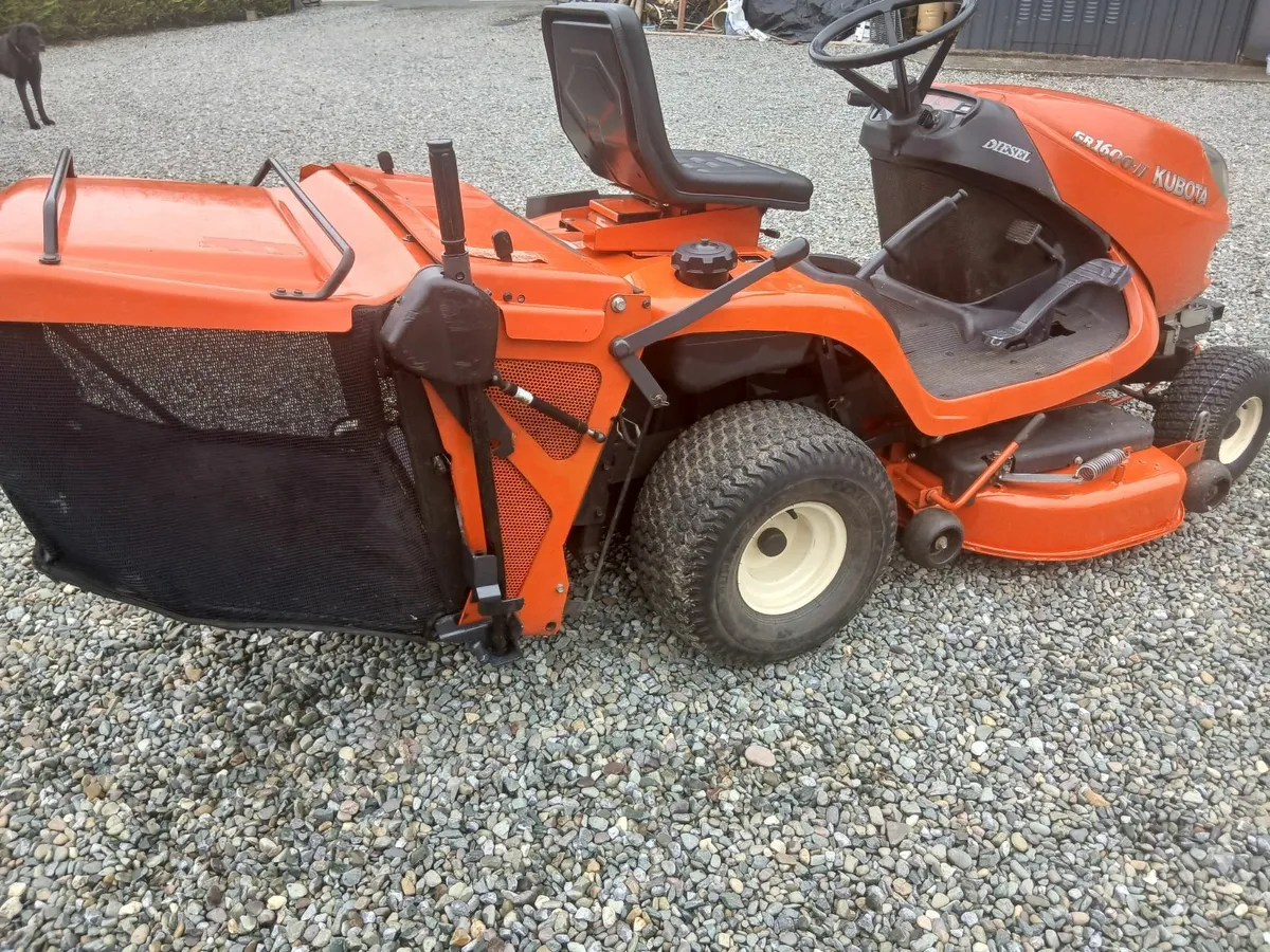 Ride on Lawnmower - Image 3