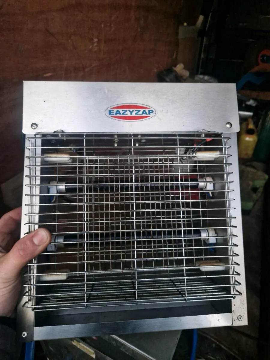 Fly zapper - Image 2