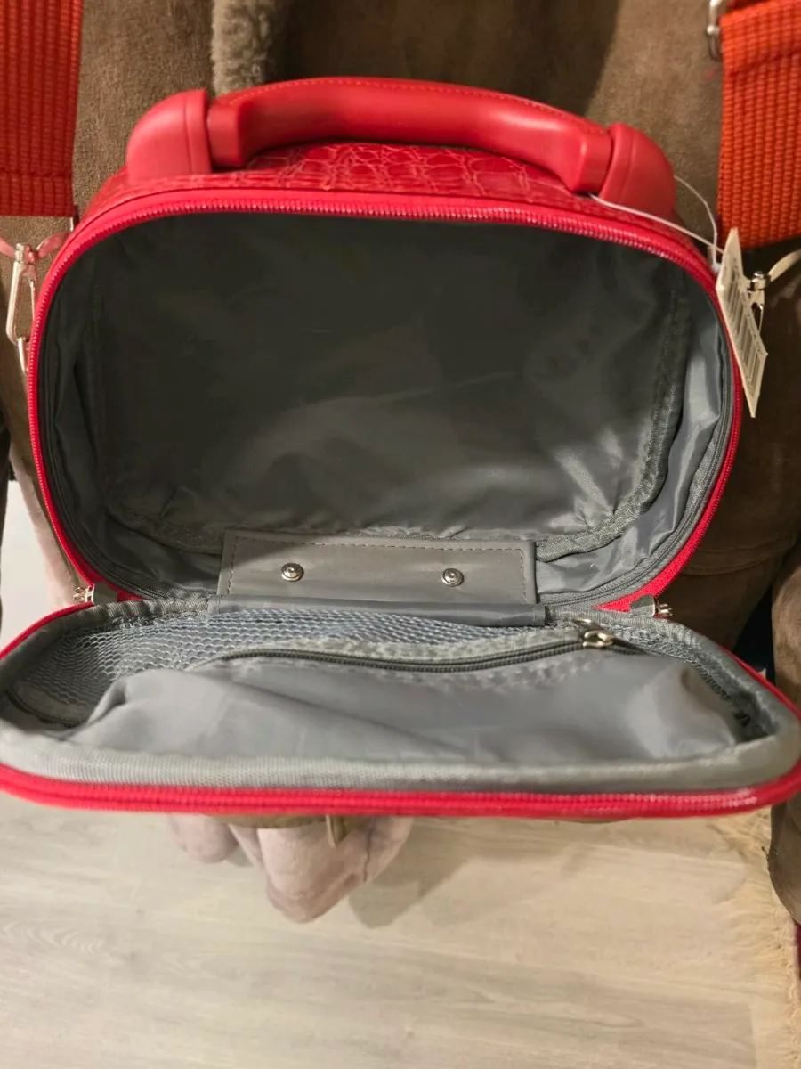 Handbags 10 euros each - Image 3