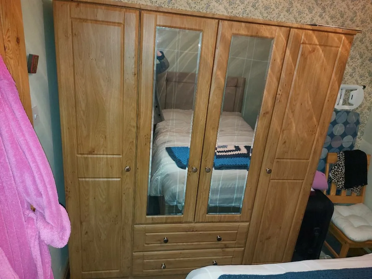 Nore Oak Range bedroom furniture - Image 2