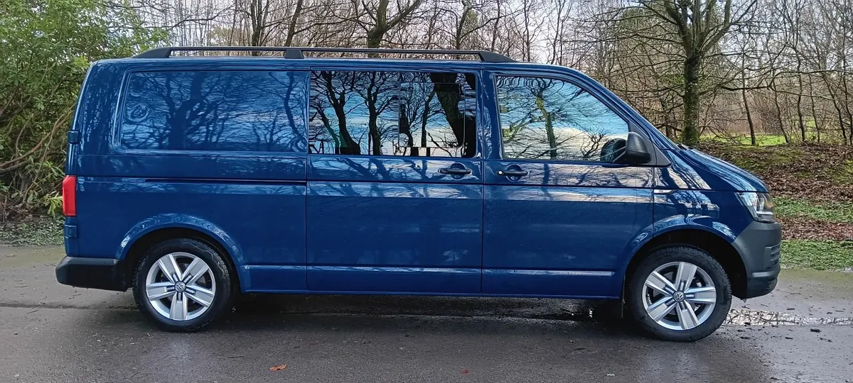 Volkswagen Transporter Crewcab Kombi 2017 - Image 2