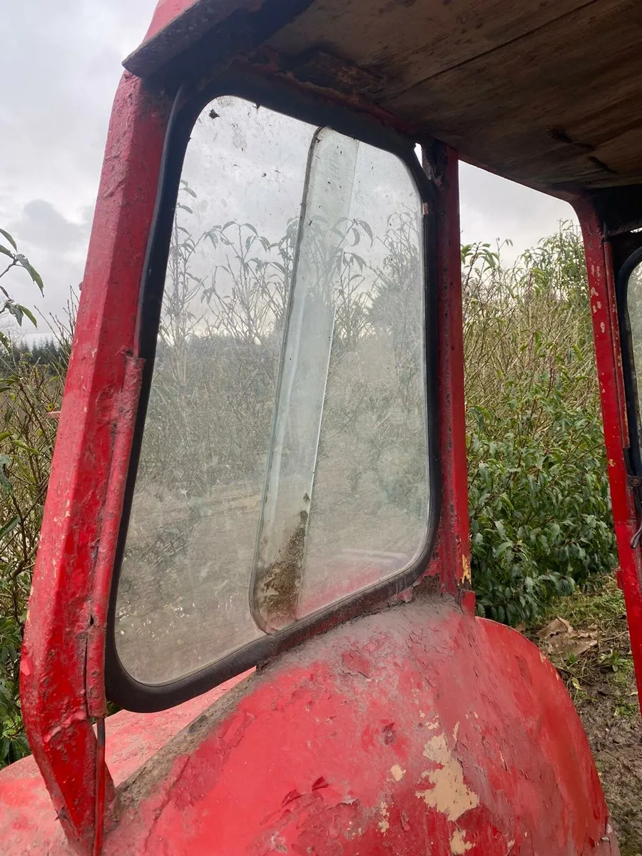Ford 3000 Cab with glass - Image 3