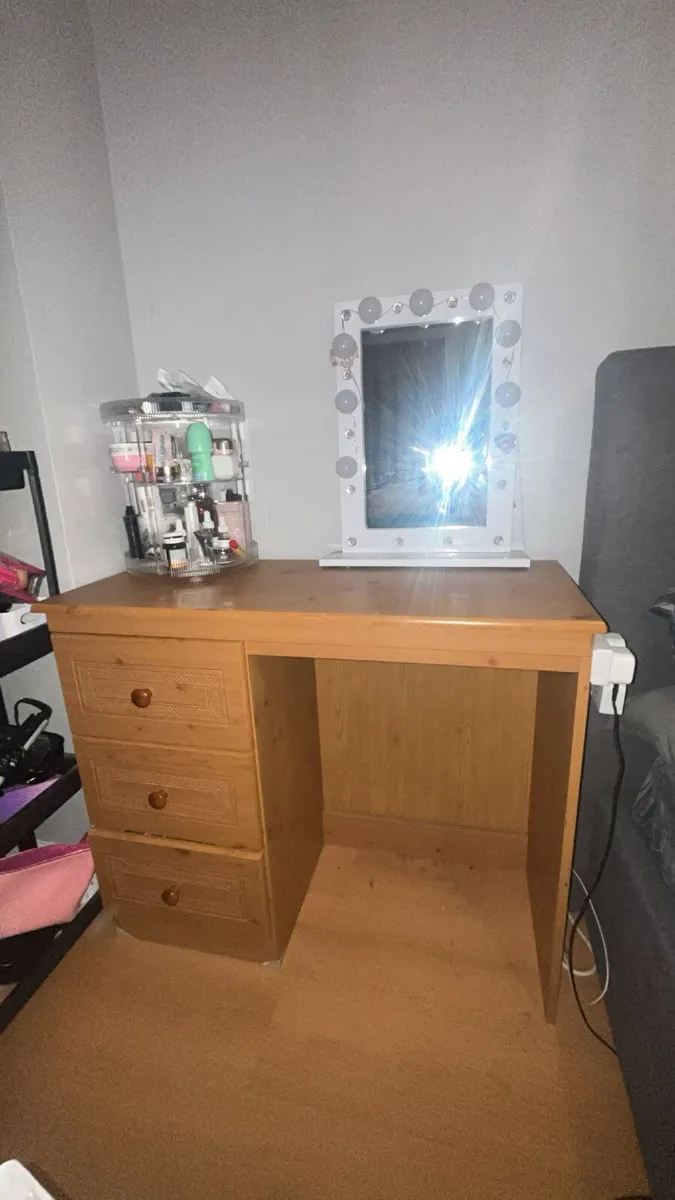 Desk + chair +mirror - Image 2