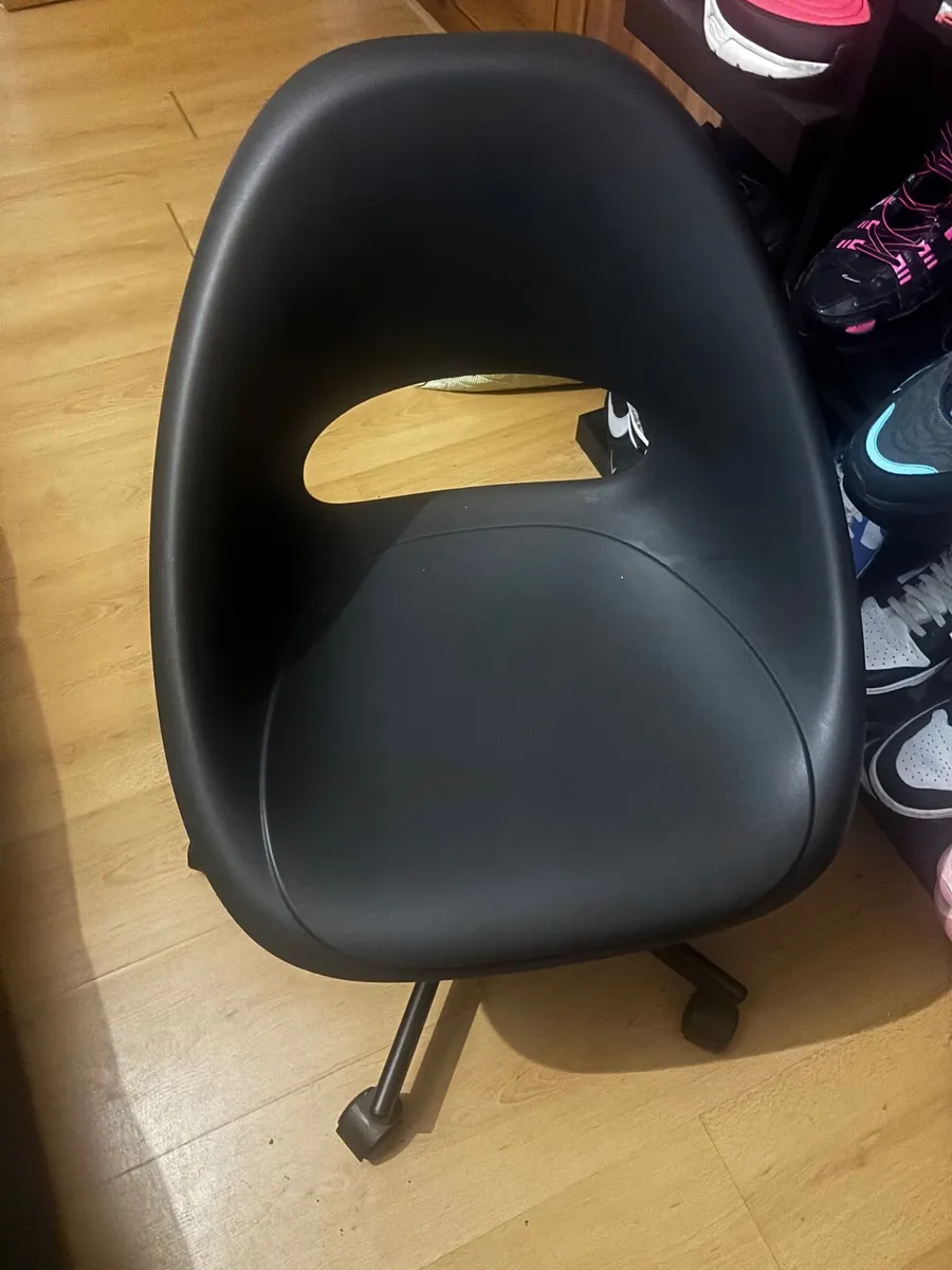 Desk + chair +mirror - Image 3