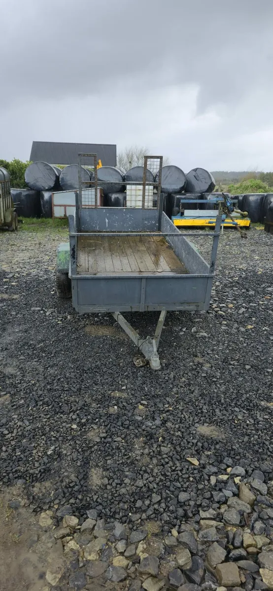 trailer - Image 1