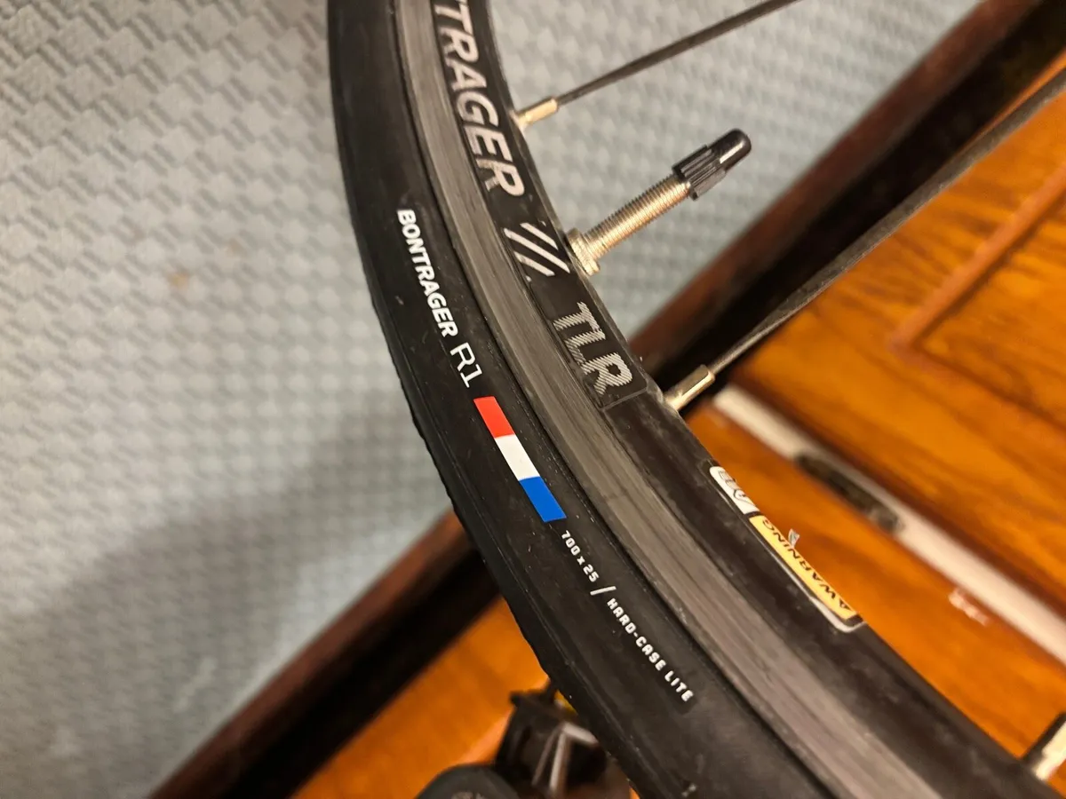 Trek road bike - Image 4