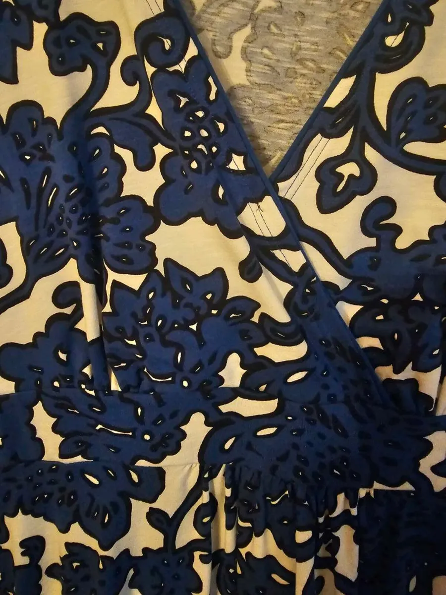 Boden Quality print Dress 

Size 16 - Image 3