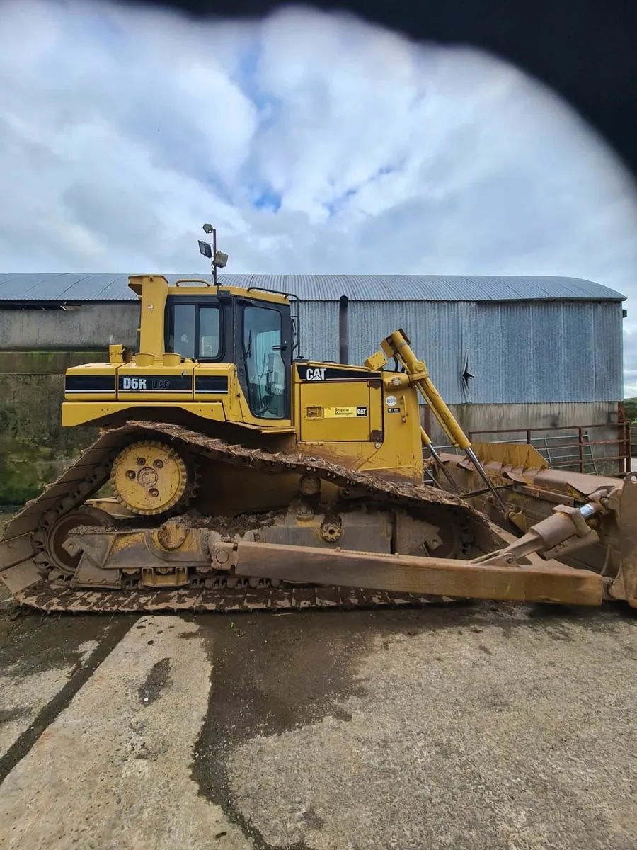 Caterpillar d6r dozer - Image 1