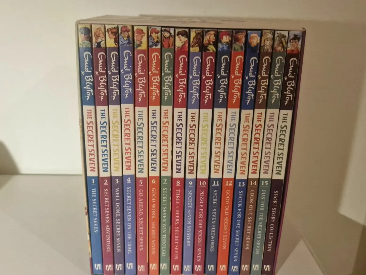 Set of books - Image 2