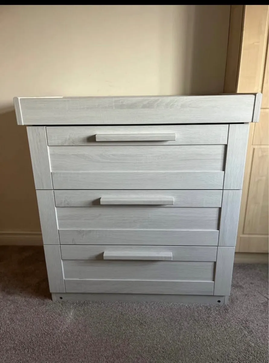 Cot & Baby Changing Unit - Image 3