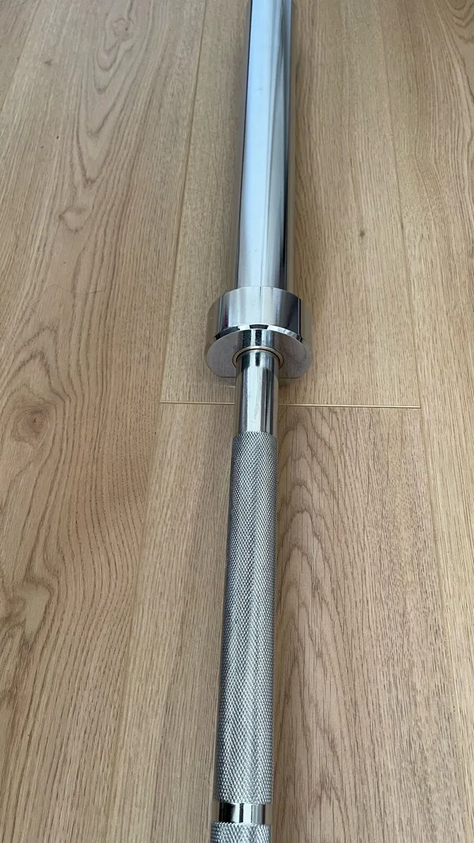 Brand new 7 foot Olympic Bar with clips - Image 3