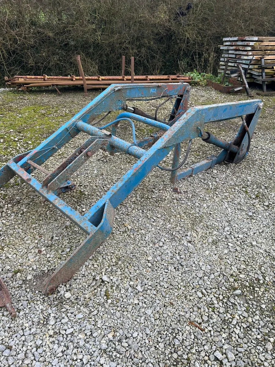 Leyland 255 loader - Image 1