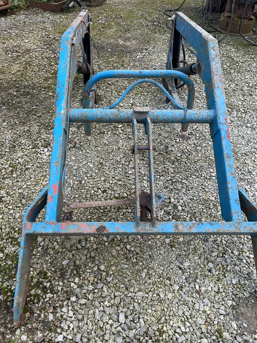 Leyland 255 loader - Image 2