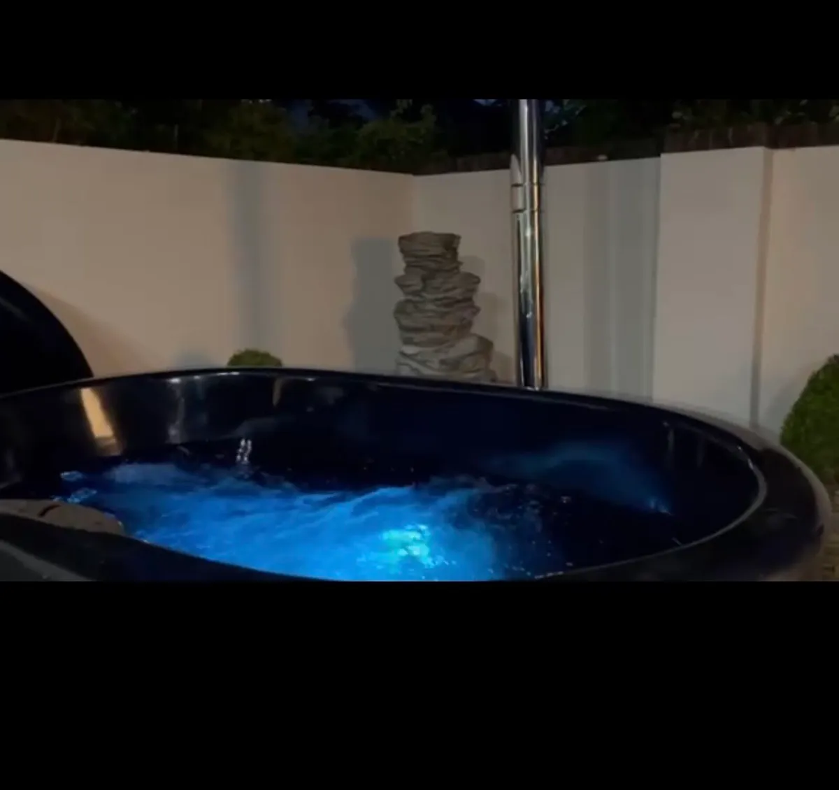 Hot tub - Image 1