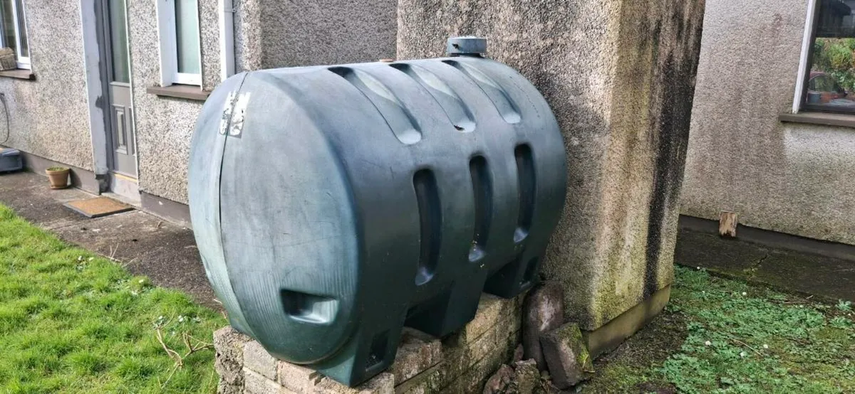 Used 1400 ltr oil tank