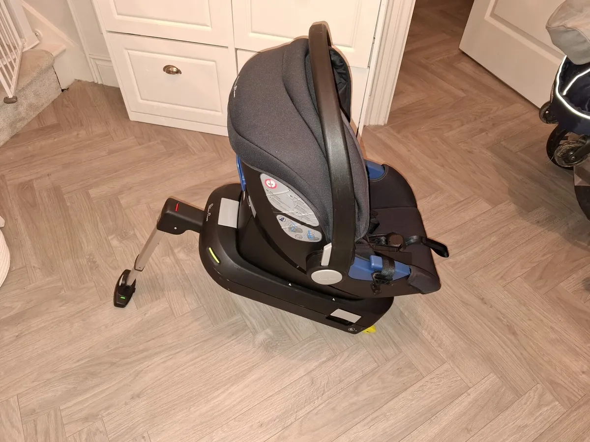 Baby car seat - Image 2