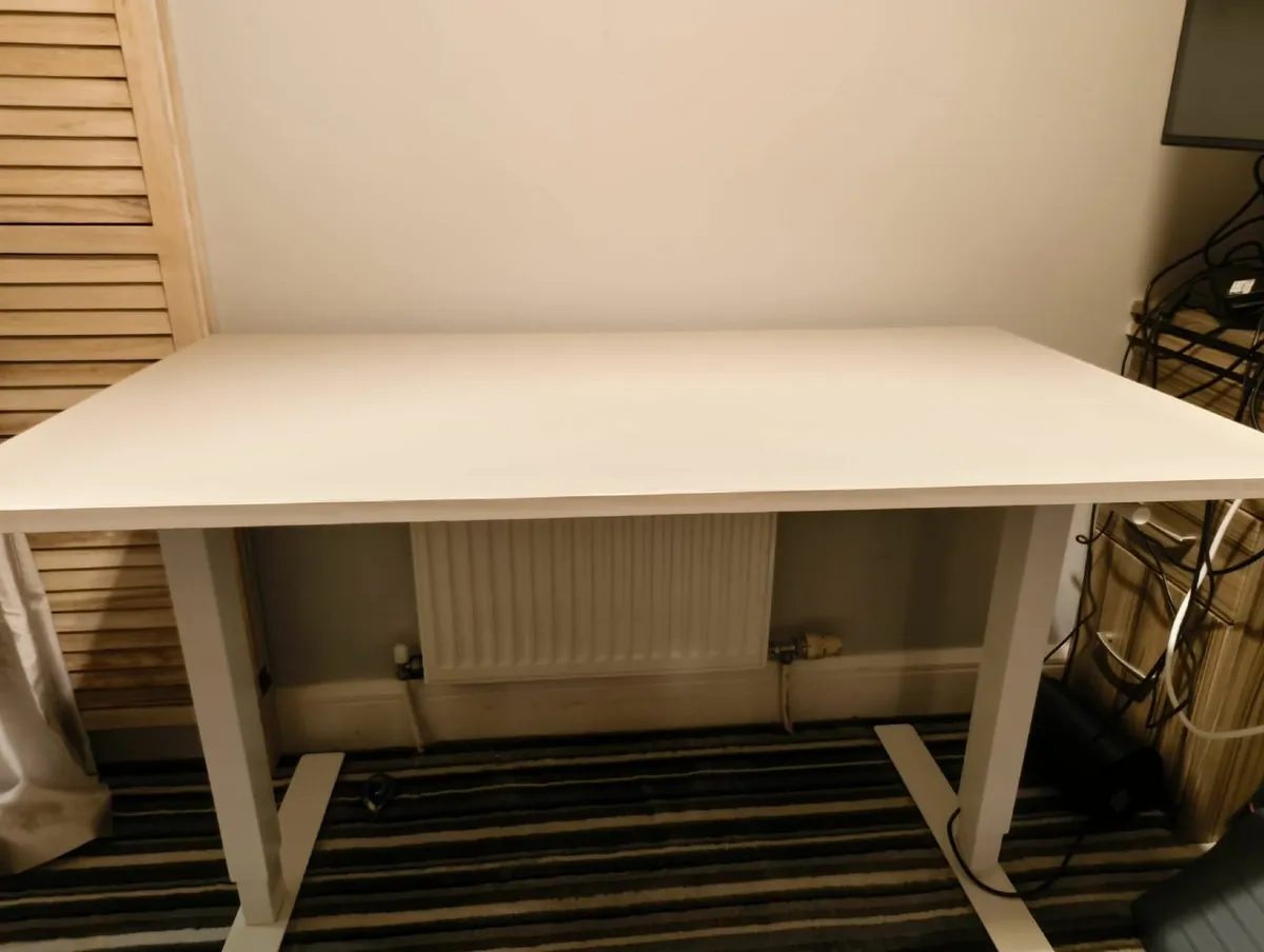 Standing desk - Image 2