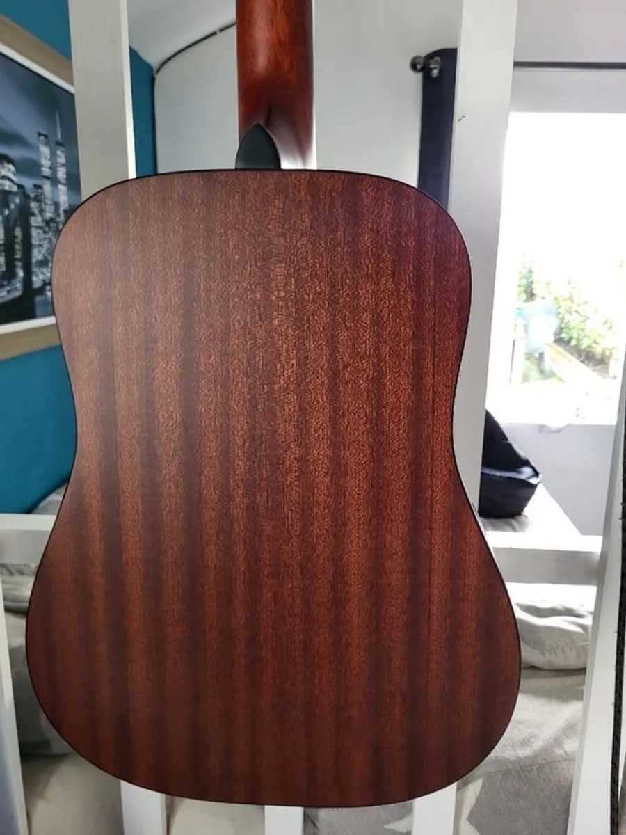 Acoustic guitar 3/4 - Image 2