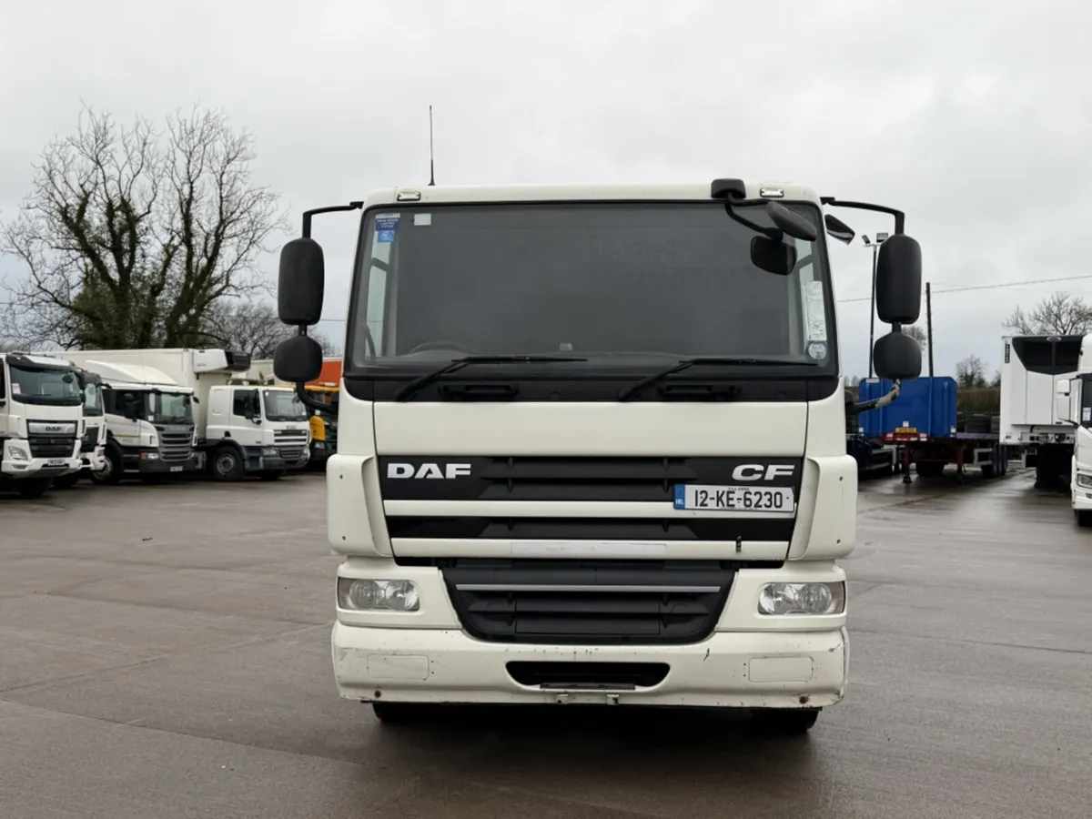 2012 DAF CF 75 310 FLATBED - Image 2