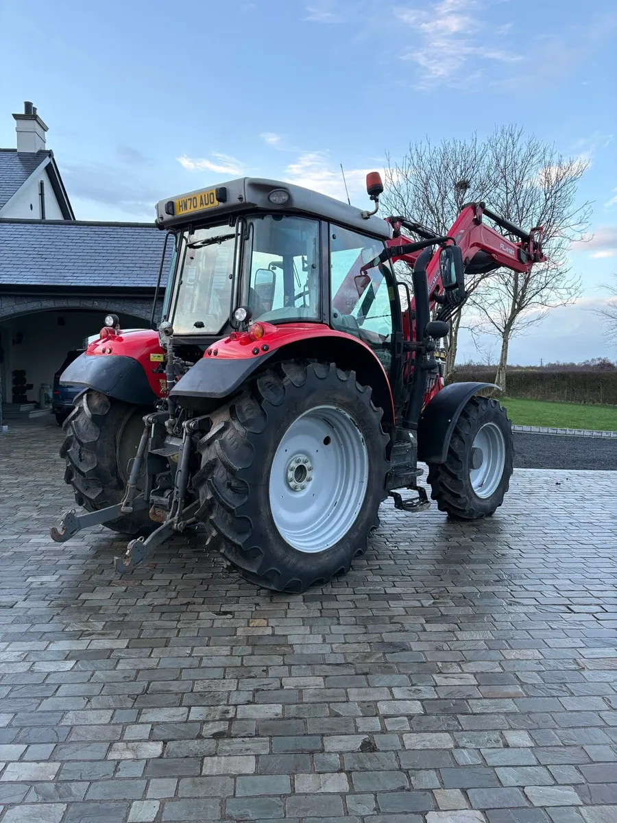 2020 Massey Ferguson 5712S - Image 3