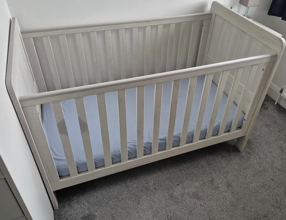 Mama's and Papa's Atlas Cotbed - Nimbus White - Image 1