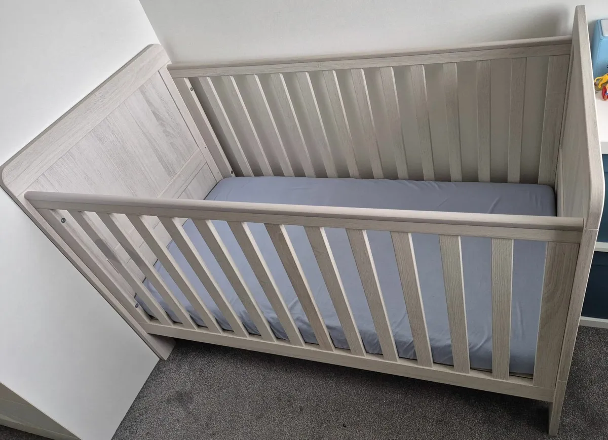 Mama's and Papa's Atlas Cotbed - Nimbus White - Image 2