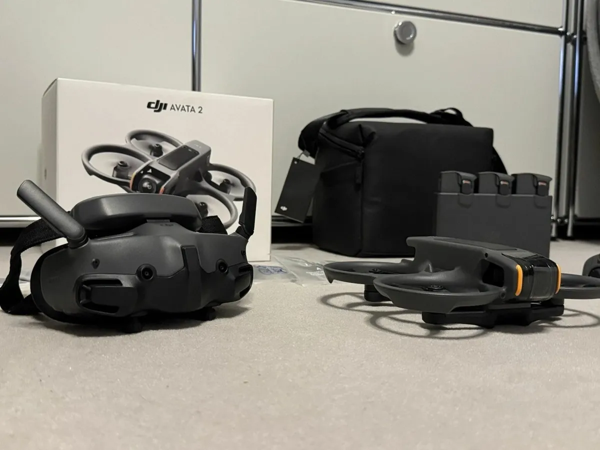 DJI Avata 2 Fly More Combo, Like New!! - Image 3