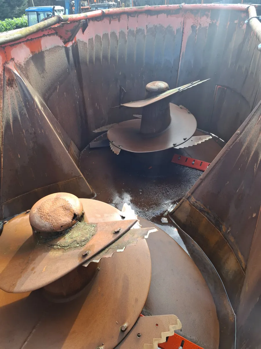 Kuhn diet feeder - Image 3