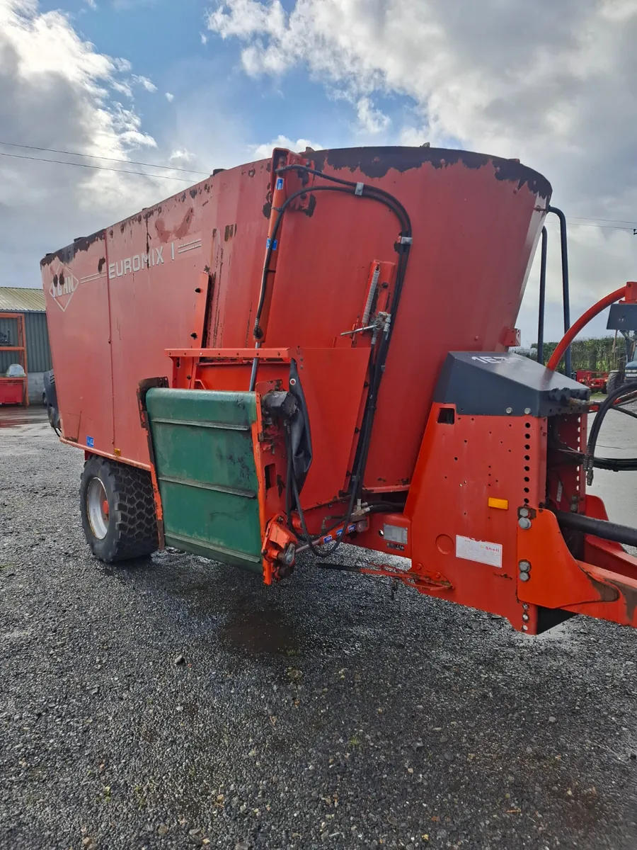 Kuhn diet feeder - Image 1