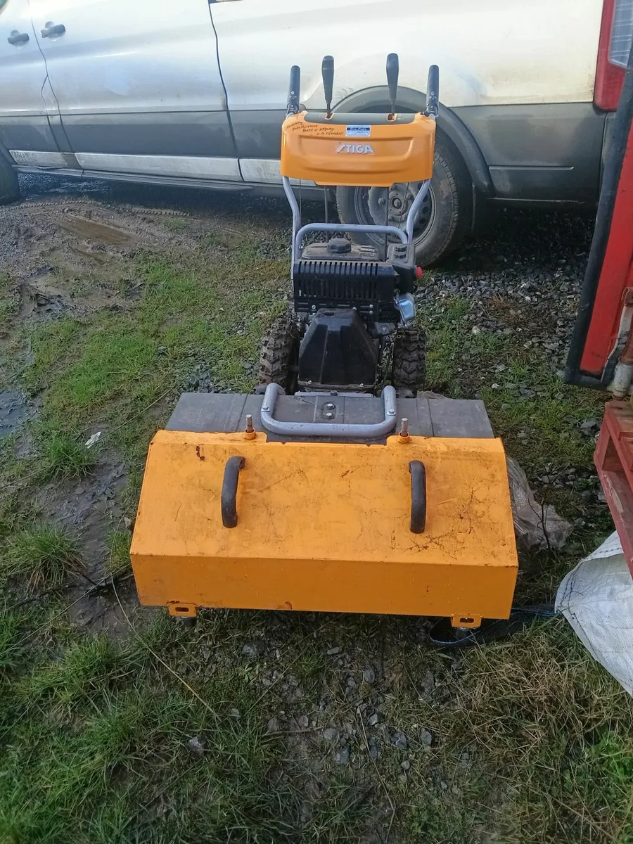 Landscaping equipment sale - Image 1
