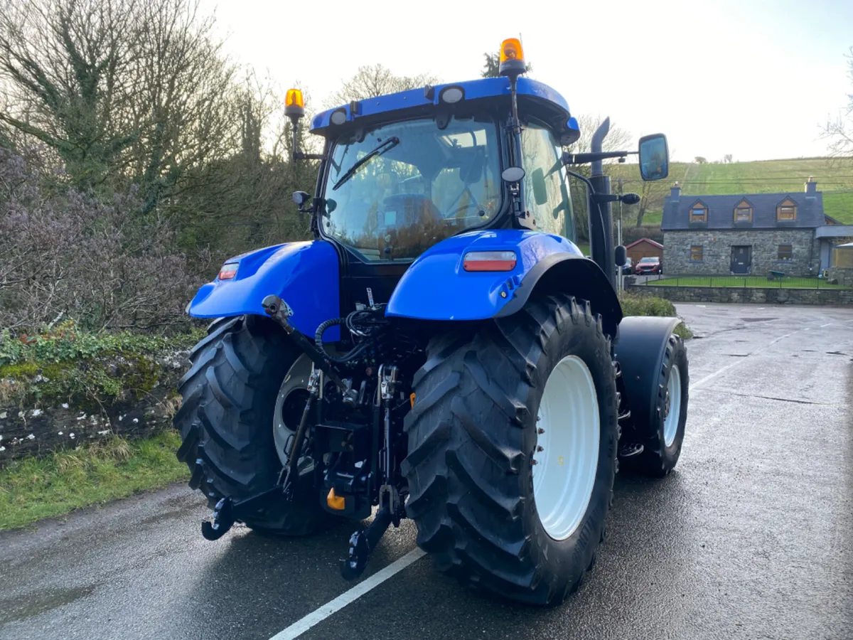 New Holland T6080 RC 2011 - Image 4