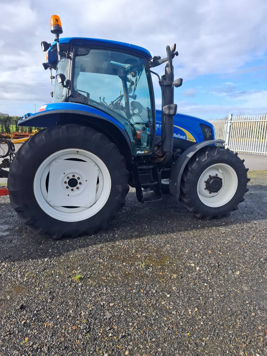 New holland - Image 1