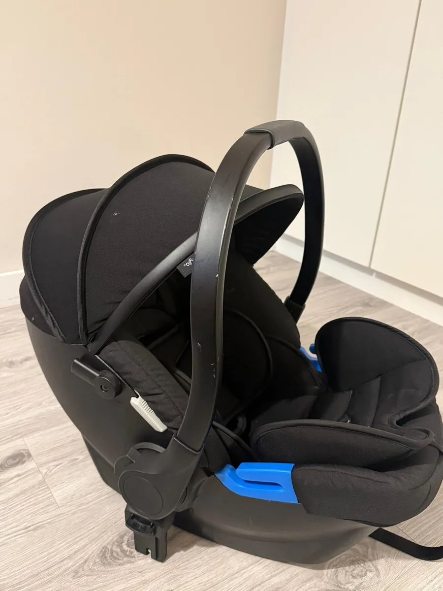 Baby Car Seat - Image 1