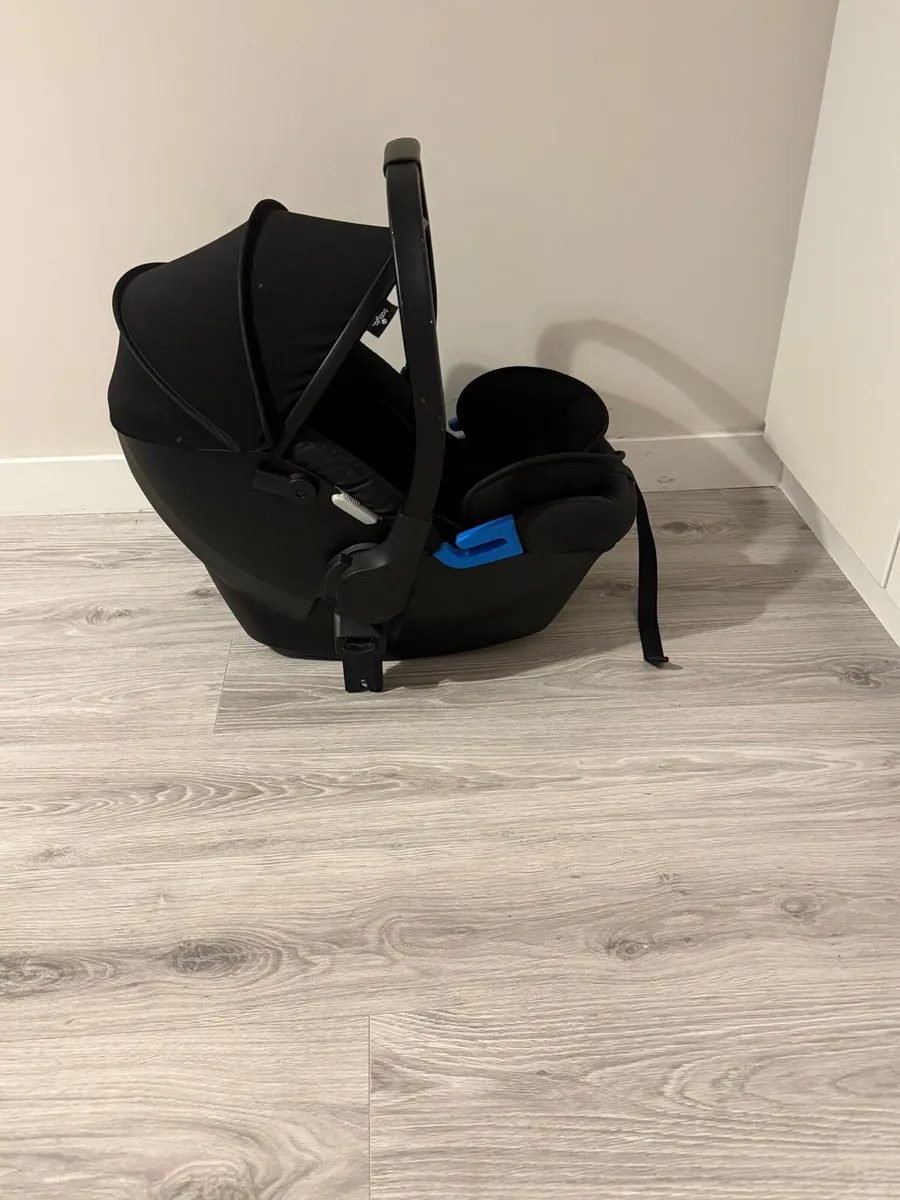 Baby Car Seat - Image 2