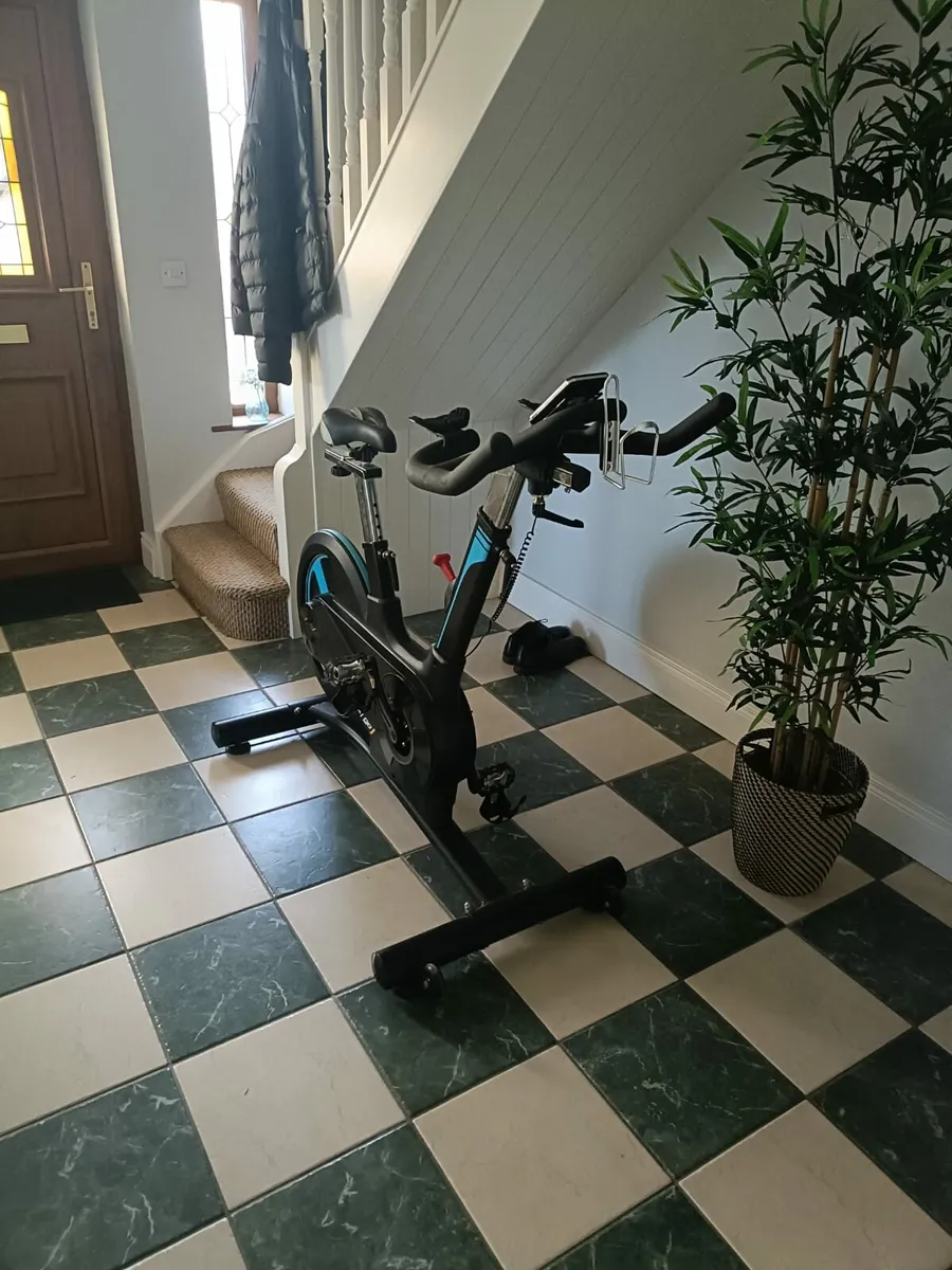 Exercise bike - Image 2