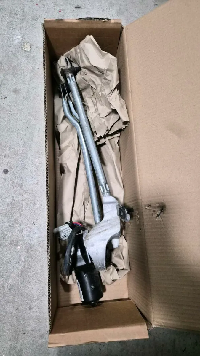 Tesla model s 2017. Wipers module - Image 1