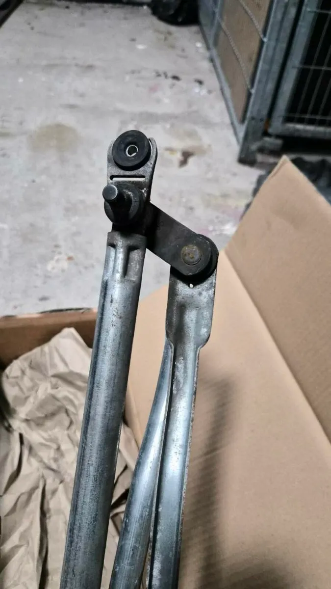 Tesla model s 2017. Wipers module - Image 2